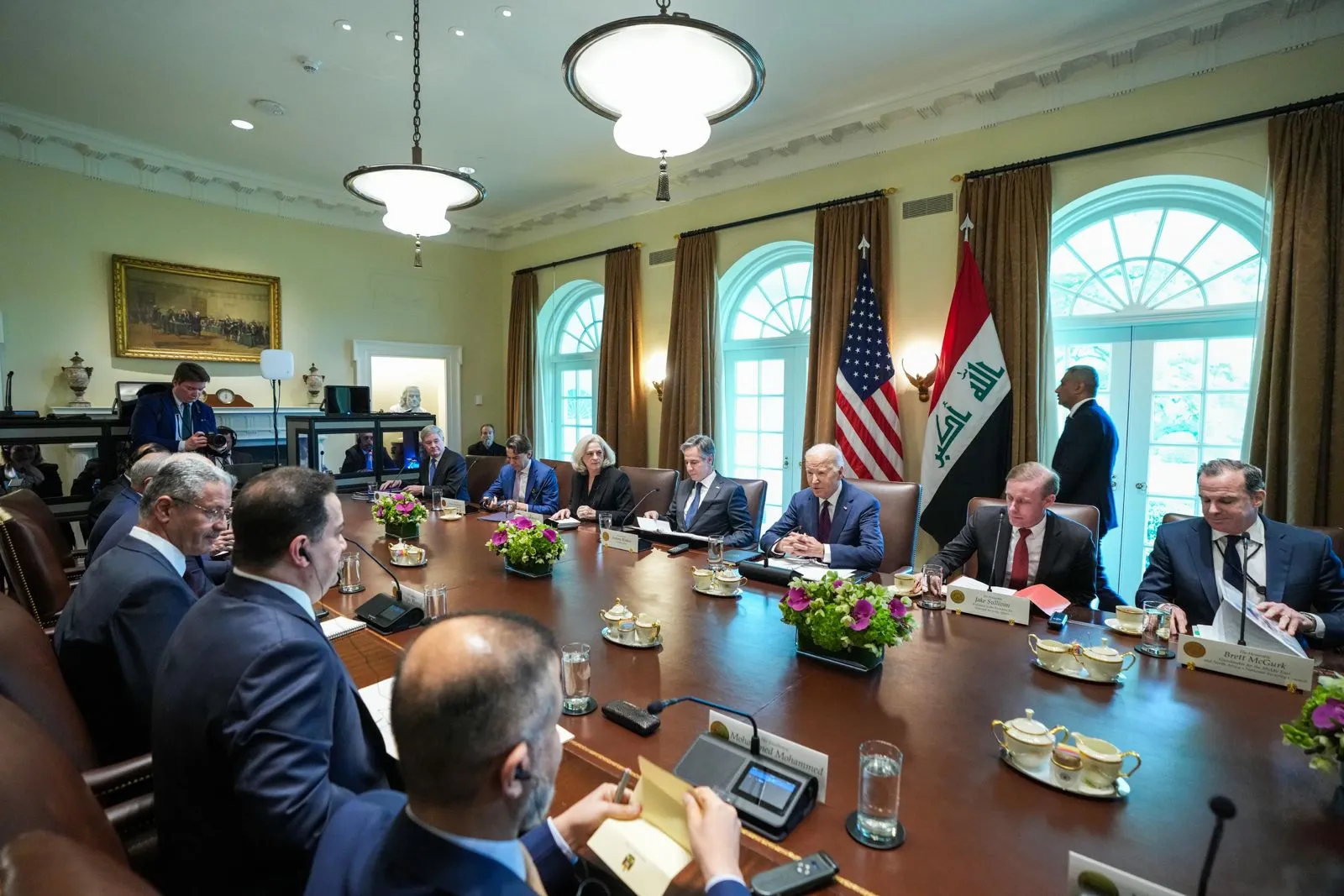 الوفدان العراقي والاميركي في البيت الابيض.المصدر:مكتب رئيس الوزراء العراقي