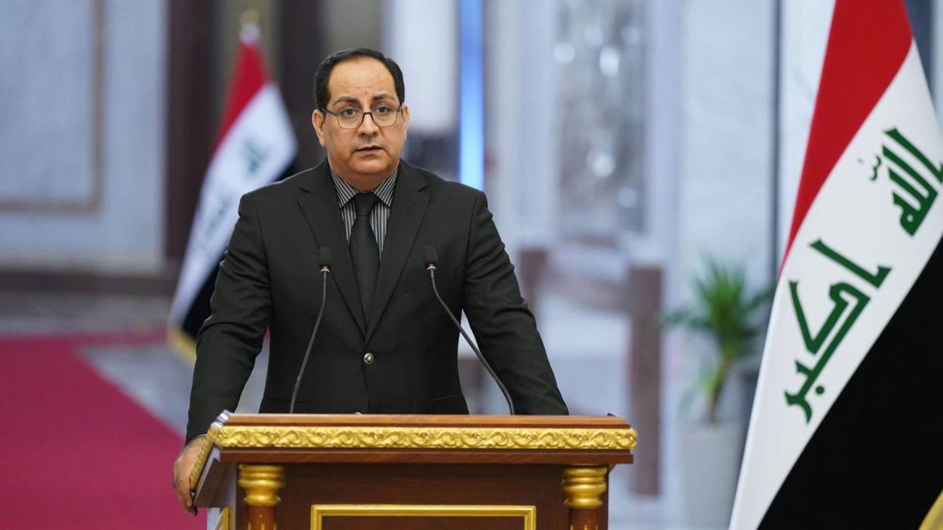 باسم العوادي المتحدث باسم الحكومة العراقية.المصدر:مكتب رئيس الوزراء