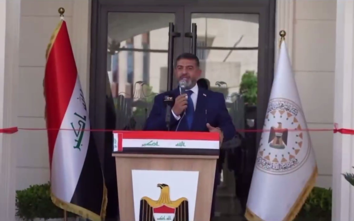 مستشار رئيس الوزراء عامر الخزاعي في مراسيم افتتاح مكتب رئيس الوزراء في كركوك.المصدر:صفحة الجبوري
