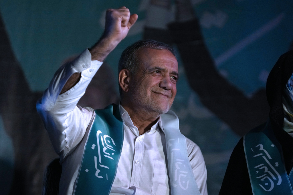 الرئيس الإيراني المنتخب مسعود بزشكيان