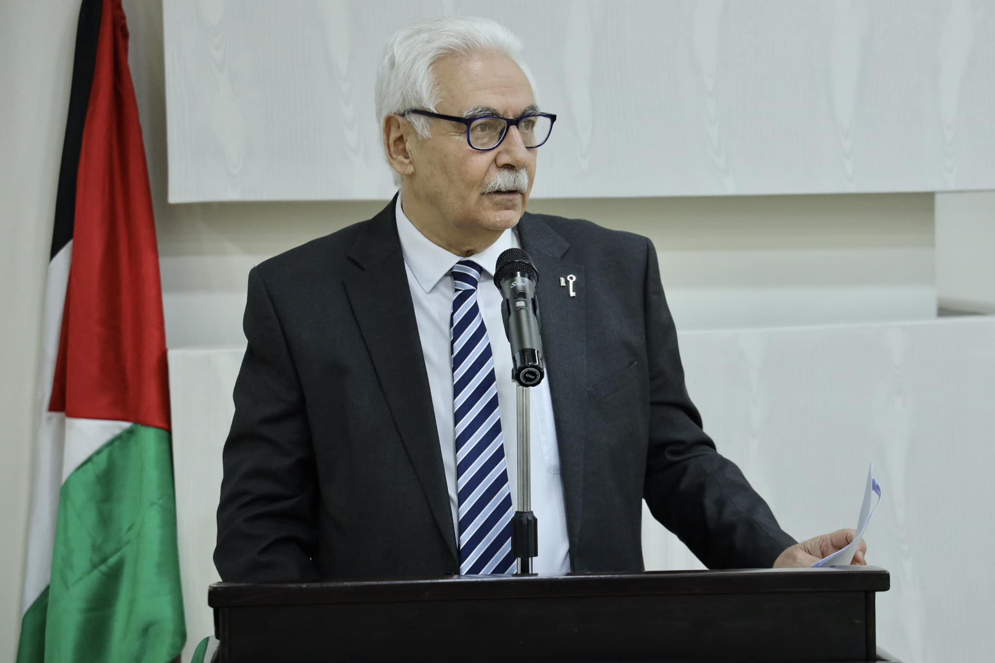 وزریڤ الصحة الفلسطيني ماجد أبو رمضان