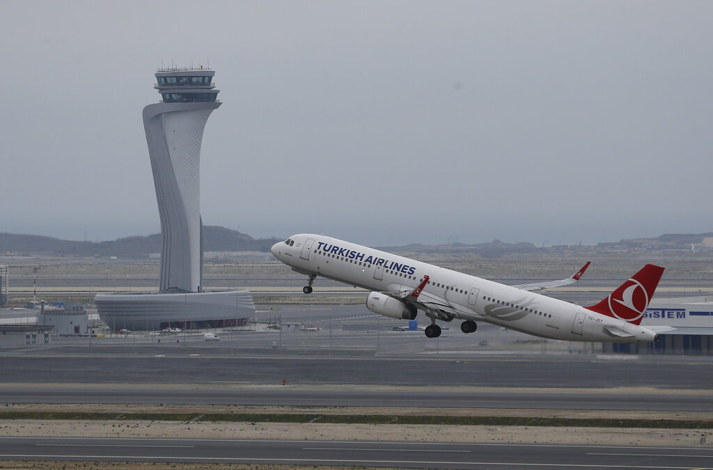 A Turkish Airlines plane takes off from Istanbul Airport in Istanbul, Saturday, April 6, 2019.  Photo: Lefteris Pitarakis / AP 
