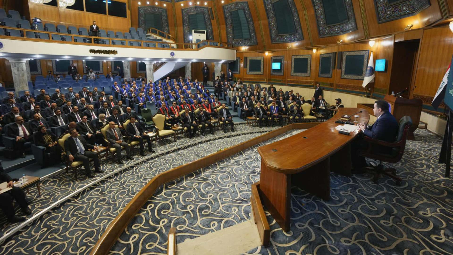 Iraqi pm questions efficiency of four million employees output