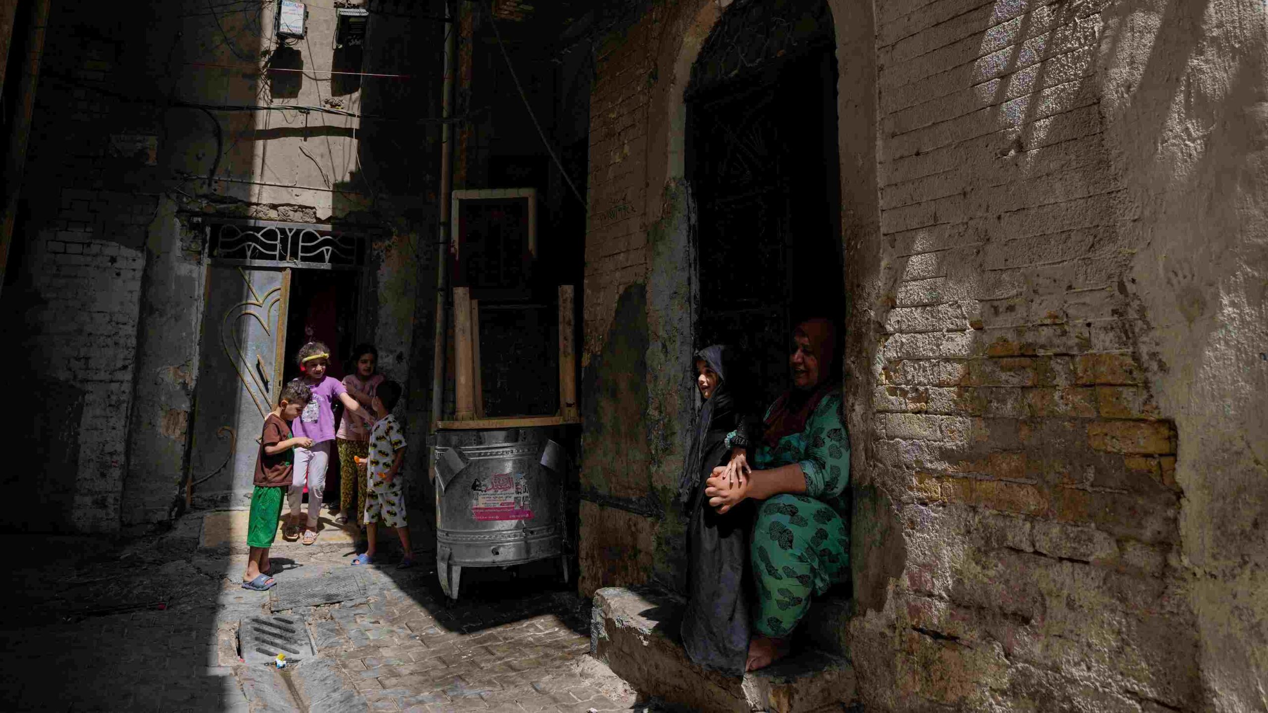 A poor neighborhood in Baghdad. Photo: AP