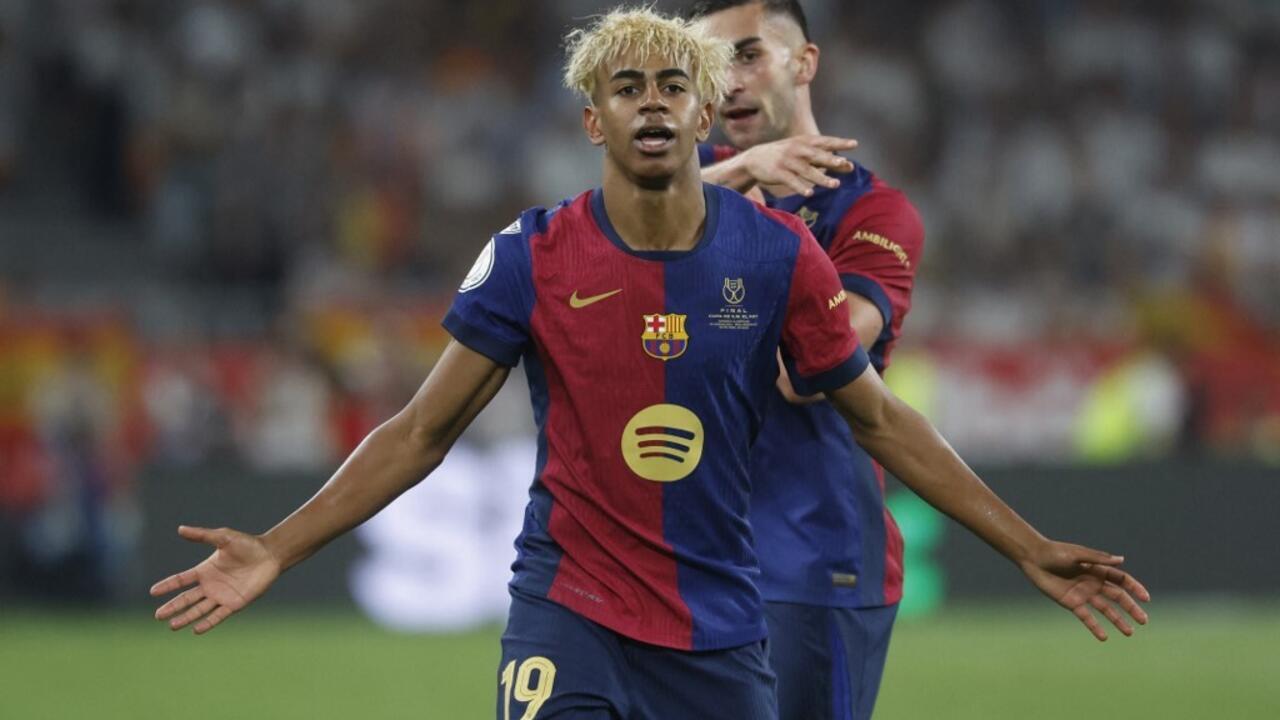 Barcelona's Spanish forward #19 Lamine Yamal gestures during their Spanish Cup, Copa del Rey (King's Cup) final football match in Seville on April 26, 2025. © Pierre-Philippe Marcou, AFP