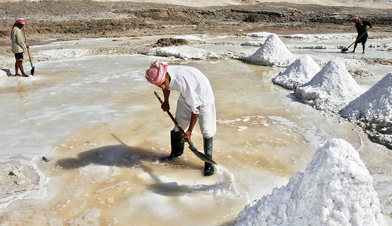 Basra is leveraging its record-breaking heat to increase salt production from seawater