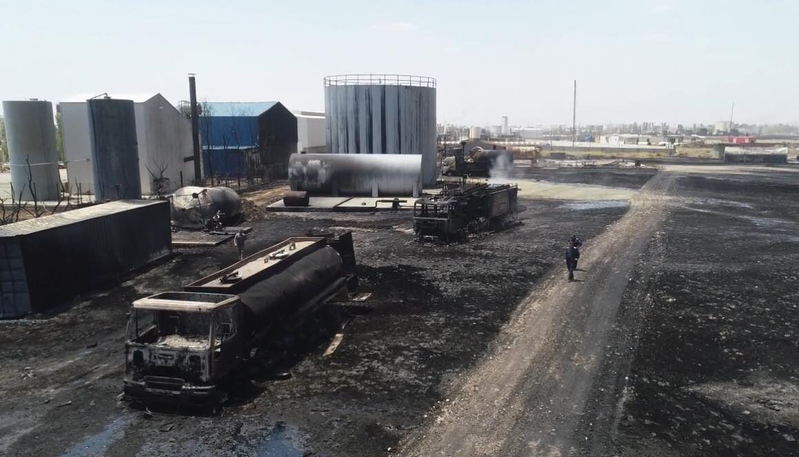 The aftermath of the refinery fire on the road to Gwer in Erbil, on November 24, 2025. Photo: Erbil Civil Defense




