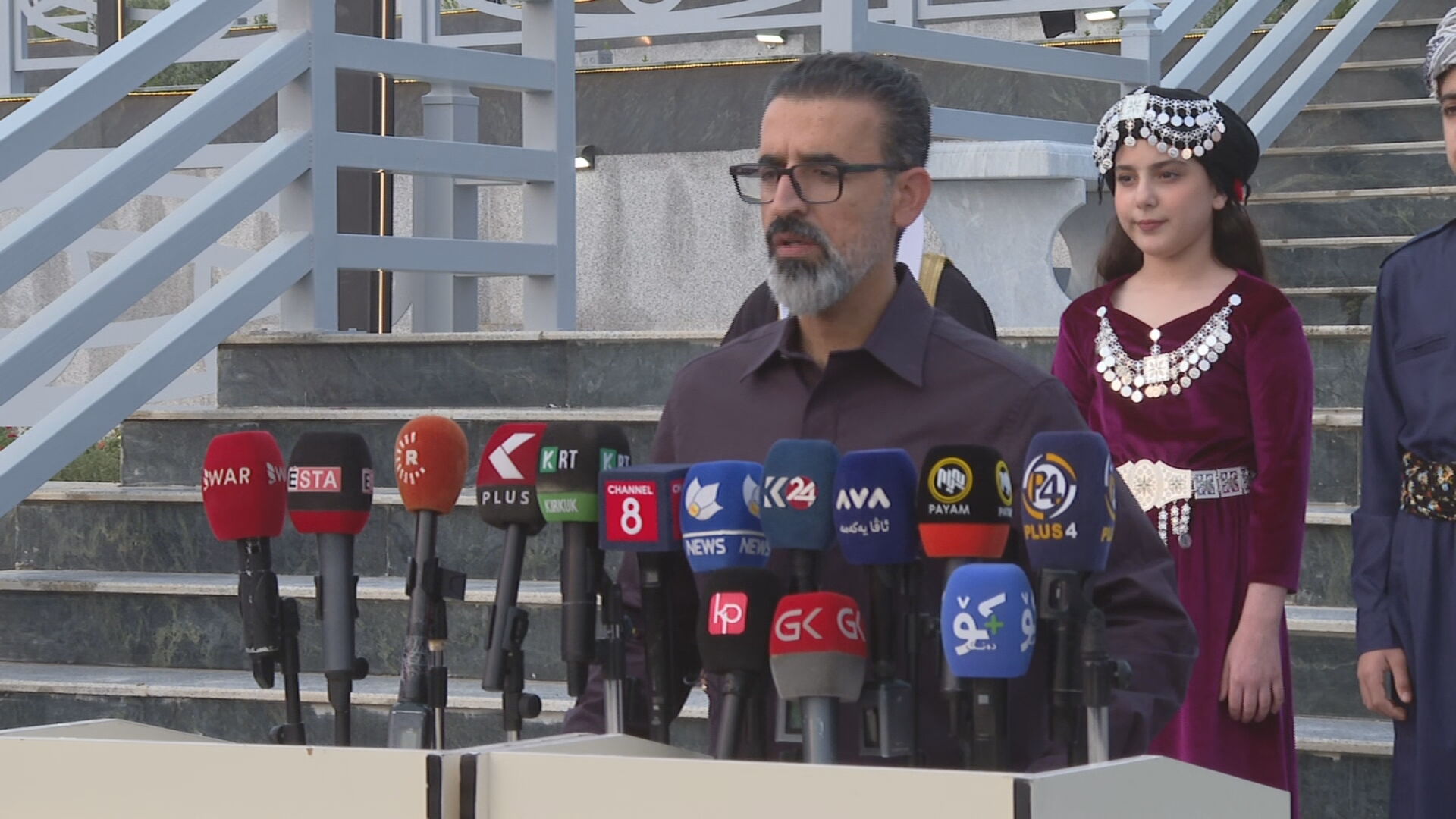 


Kikuk governor Rebwar Taha speaks during a press conference on 13 November 2025. Photo: Channel 8


