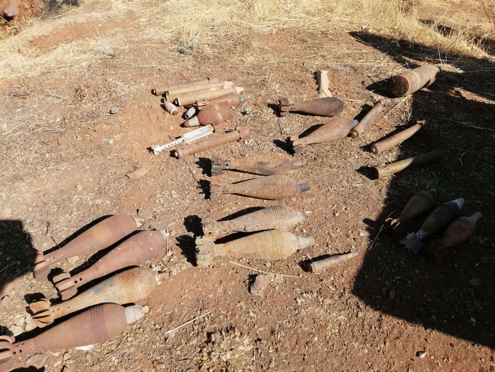 The photo shows old, rusted landmines in Kursdinta Region. Photo: Channel8