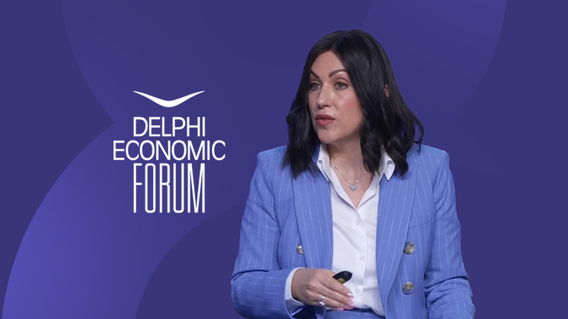 Sherri Kraham Talabany, President of SEED Foundation, speaking at Delphi Forum Slemani