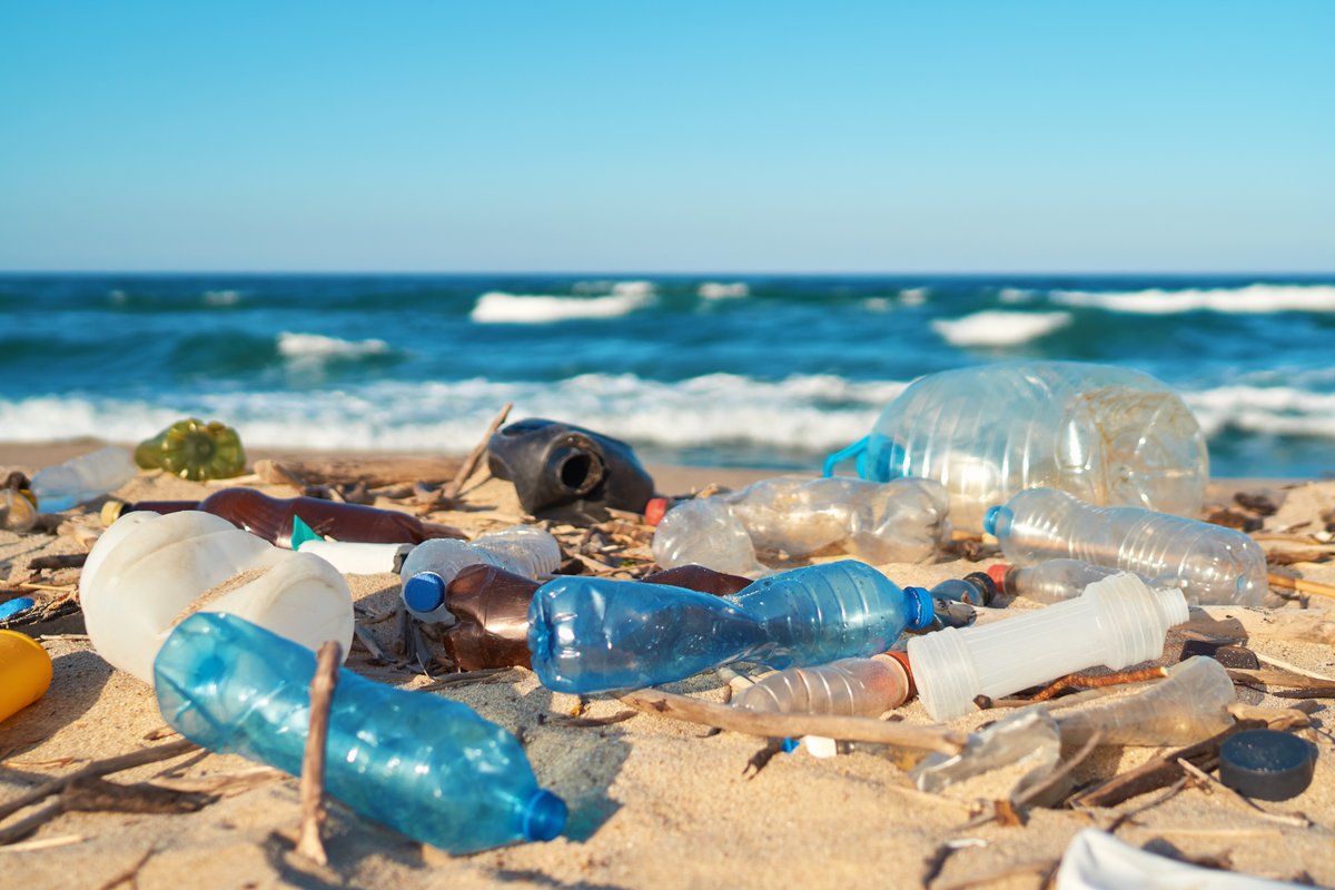 Every day, 2,000 garbage trucks’ worth of plastic is dumped into oceans, rivers and lakes. Photo: United Nations Youth

