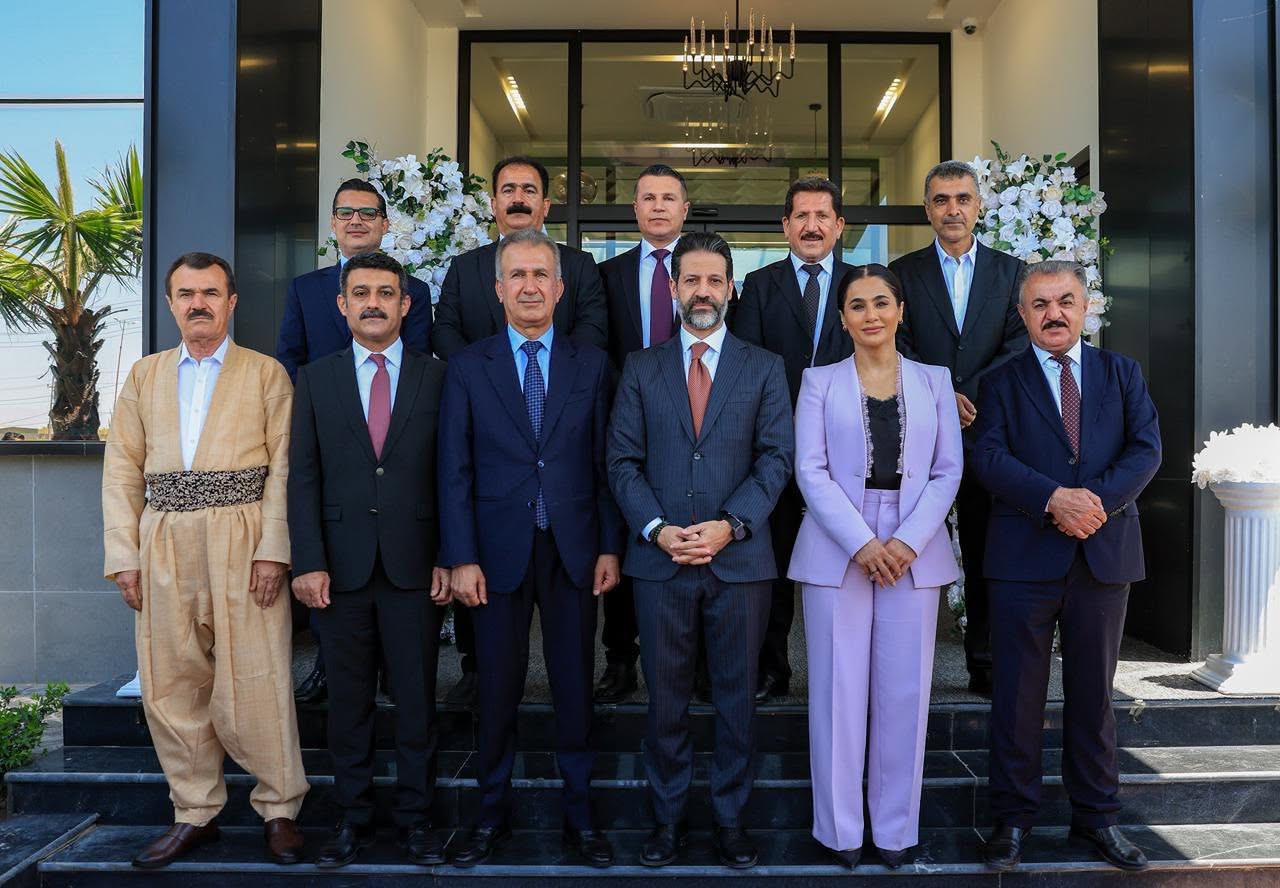Kurdistan Regional Government (KRG) Deputy Prime Minister Qubad Talabani joins Halabja Governor Nuxsha Nasih along with other officials to inaugurate the new building for the Halabja Chamber of Commerce and Industry on June 8, 2026. Photo: Halabja Governorate


