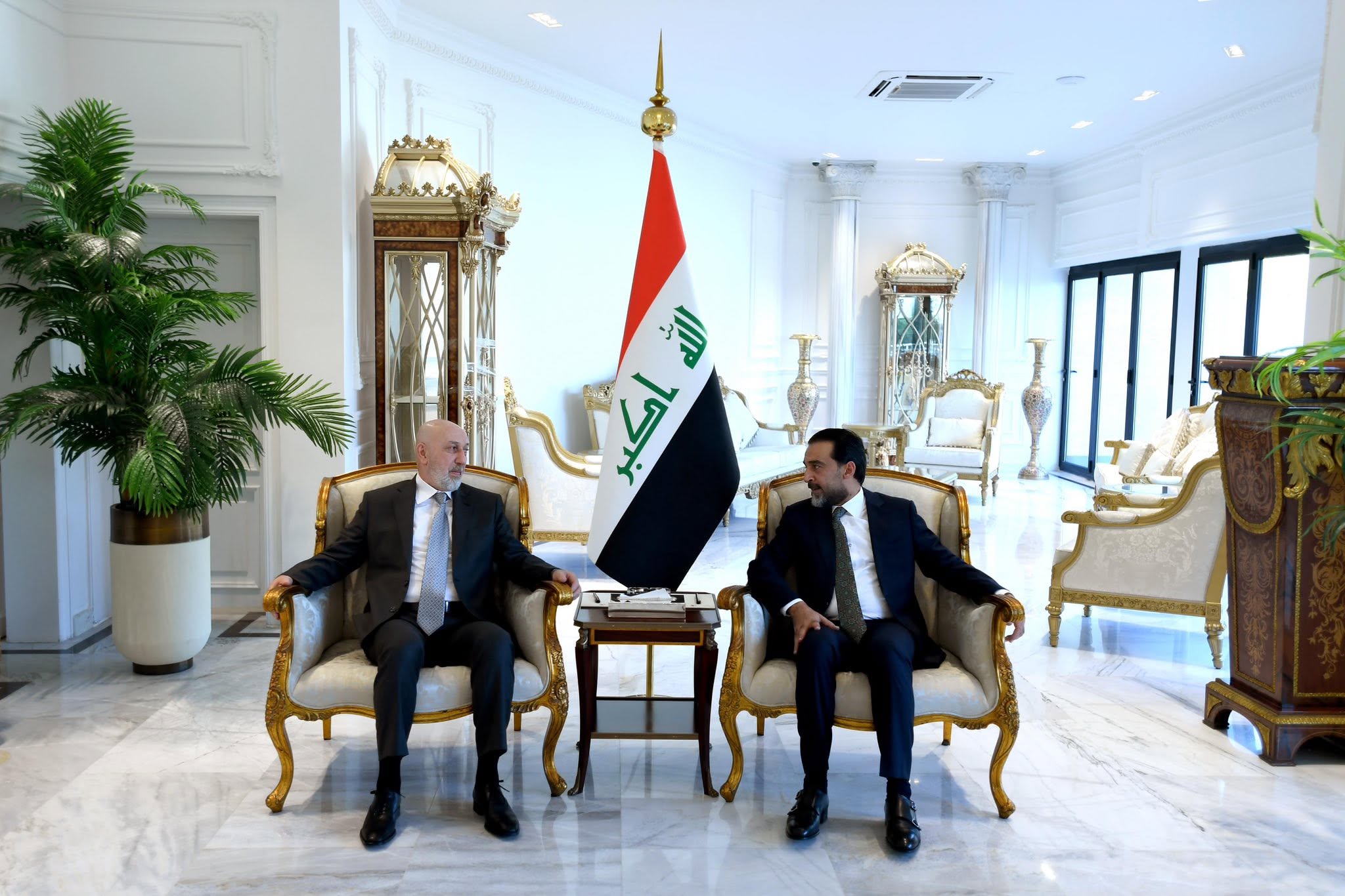 Iraqi President Nizar Amedi (left) meets with Progress Party (Taqadum) leader Mohammed Al-Halbousi (right) to discuss national cooperation, political updates, and efforts to complete the cabinet formation process in Baghdad