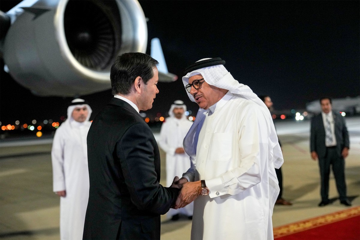 Bahrain's Foreign Minister Abdullatif bin Rashid al-Zayani receives US Secretary of State Marco Rubio upon arrival at Bahrain International Airport near Manama on June 24, 2026. Photo: AFP 