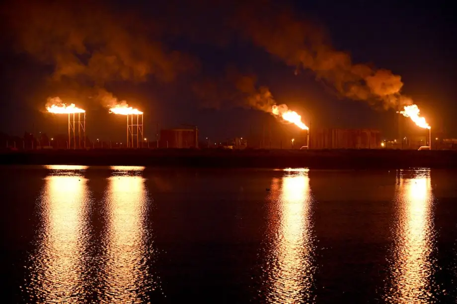 Nahr Bin Omar oil field and facility in Iraq’s southern port city of Basra. Photo: Hussein Faleh / AFP 
