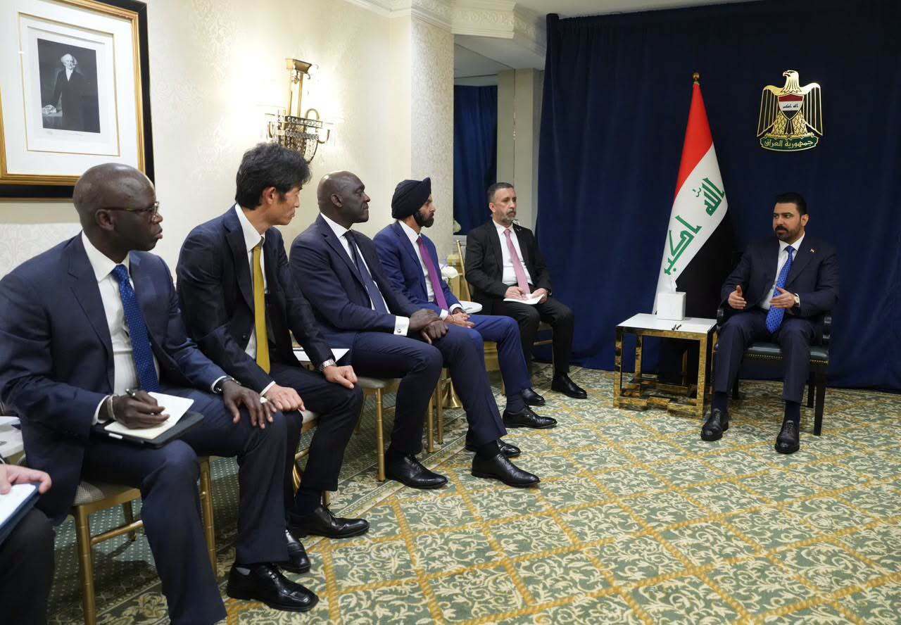 Prime Minister Ali Faleh Al-Zaidi met in Washington with President of the World Bank Group (WBG) Ajay Banga and the accompanying delegation, which included IFC Managing Director Makhtar Diop and a number of senior World Bank officials.