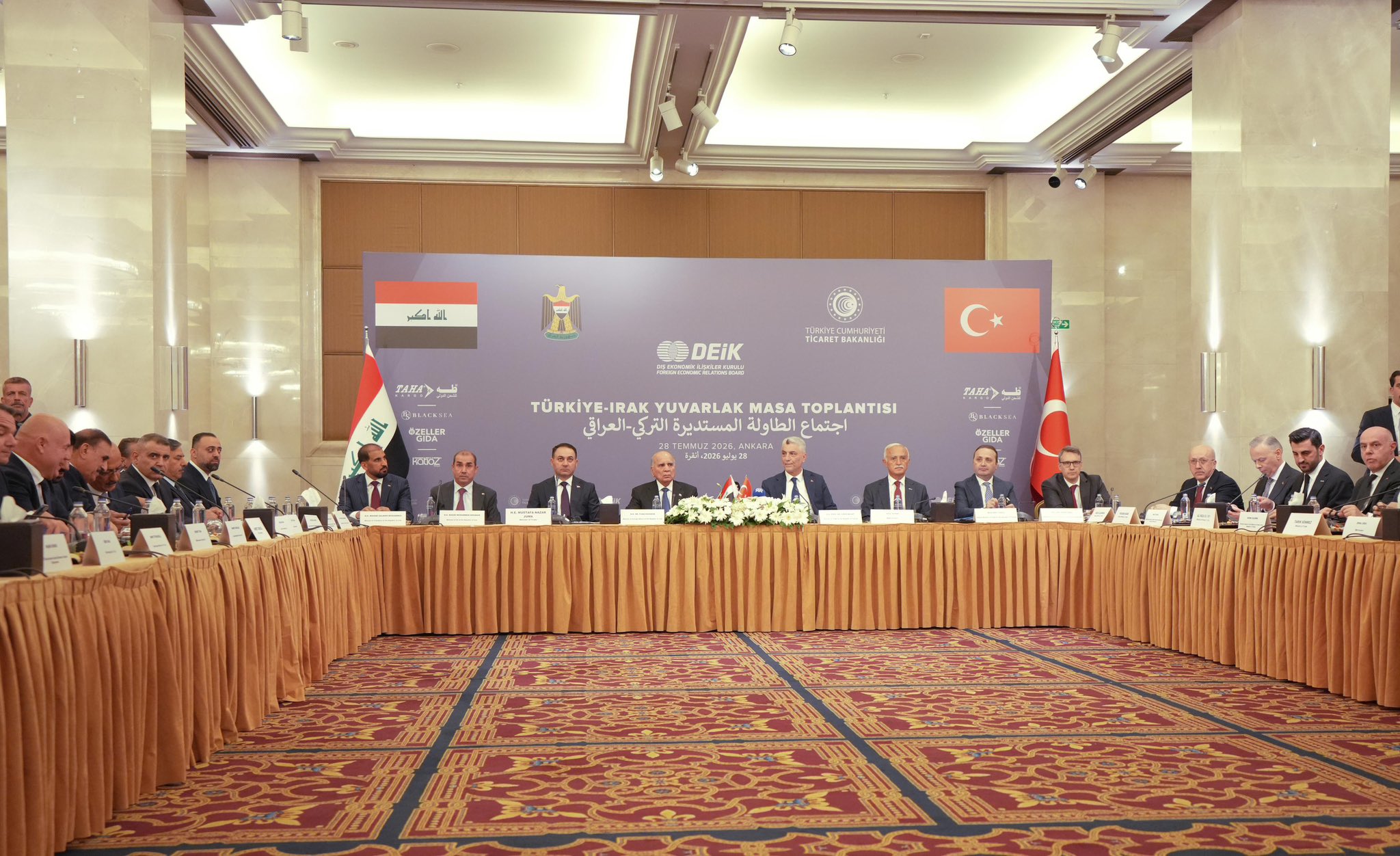 Officials and business leaders gather in Ankara for the Turkey-Iraq Roundtable Meeting to strengthen economic ties and boost bilateral trade cooperation.