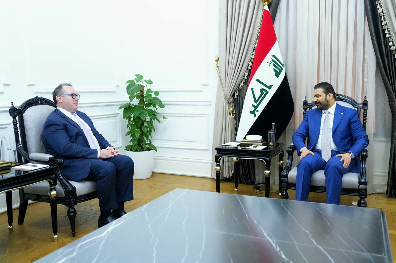 Iraqi Prime Minister Ali Faleh Al-Zaidi meets with outgoing U.S. Embassy Chargé d’Affaires Joshua Harris in Baghdad to discuss bilateral economic cooperation and regional stability at the conclusion of Harris's diplomatic tenure. (Photo: Prime Minister's Media Office)
