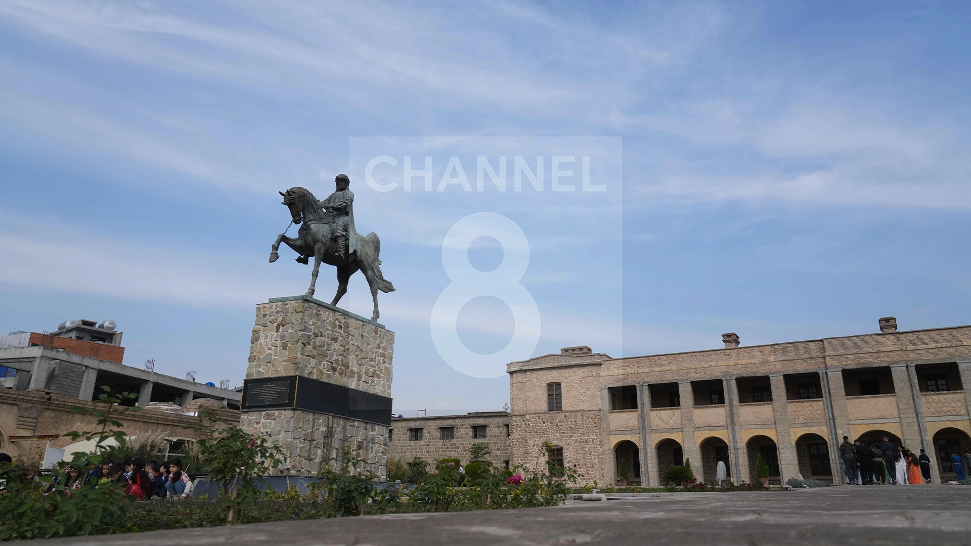 The statue of Ibrahim Pasha Baban at Sara Square in Slemani. Photo: Hama Sur / Channel8 


