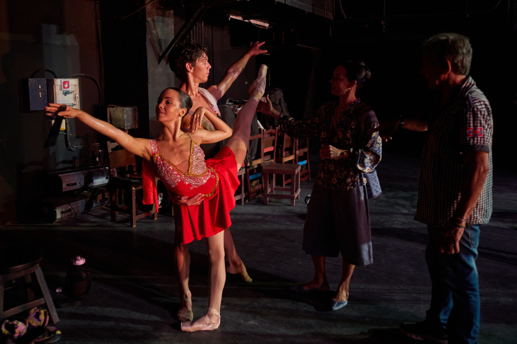 Dancers from the National Ballet of Cuba practice under the direction of National Ballet Director Viengsay Valdes, center, in Havana, Cuba, Friday, Aug. 21, 2026. (AP Photo/Ramon Espinosa)