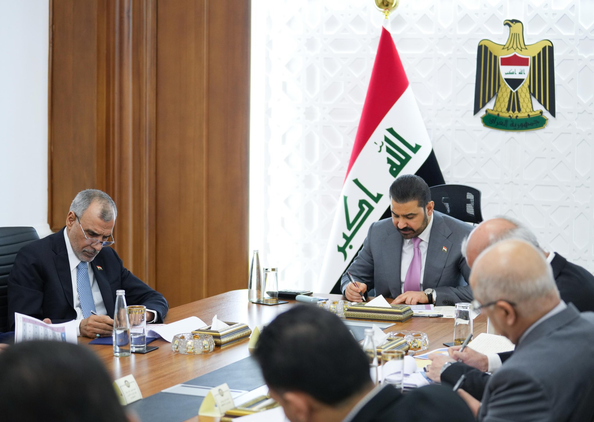 Iraqi Prime Minister Ali Faleh Al-Zaidi chairs a high-level energy meeting with senior officials in Baghdad, September 1, 2026, to review Iraq's 2027–2030 strategic plan to expand oil production toward 10 million barrels per day by 2030.

(Photo: Iraqi PMO)