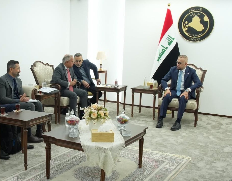 The Parliamentary Finance Committee, chaired by MP Adi Awad and attended by several of its members, hosts a World Bank delegation led by Sandeep Mahajan, Regional Practice Director for Prosperity in the Middle East, North Affairs, Afghanistan, and Pakistan region, on October 5, 2026. Photo: Iraqi Council of Representatives

