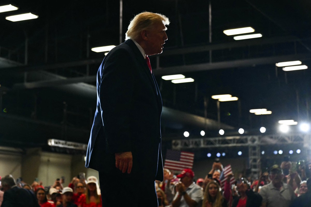 US President Donald Trump reacts after speaking during a campaign rally at the Choctaw Event Center in Durant, Oklahoma on October 1, 2026. (Photo by Kent NISHIMURA / AFP)
