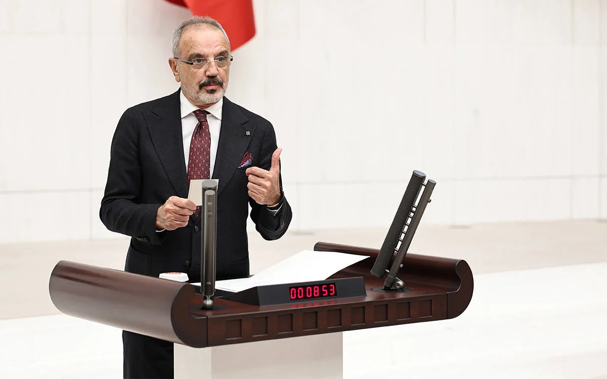 Sakik criticizes delays in the process and says access to imprisoned PKK leader Abdullah Ocalan remains difficult.