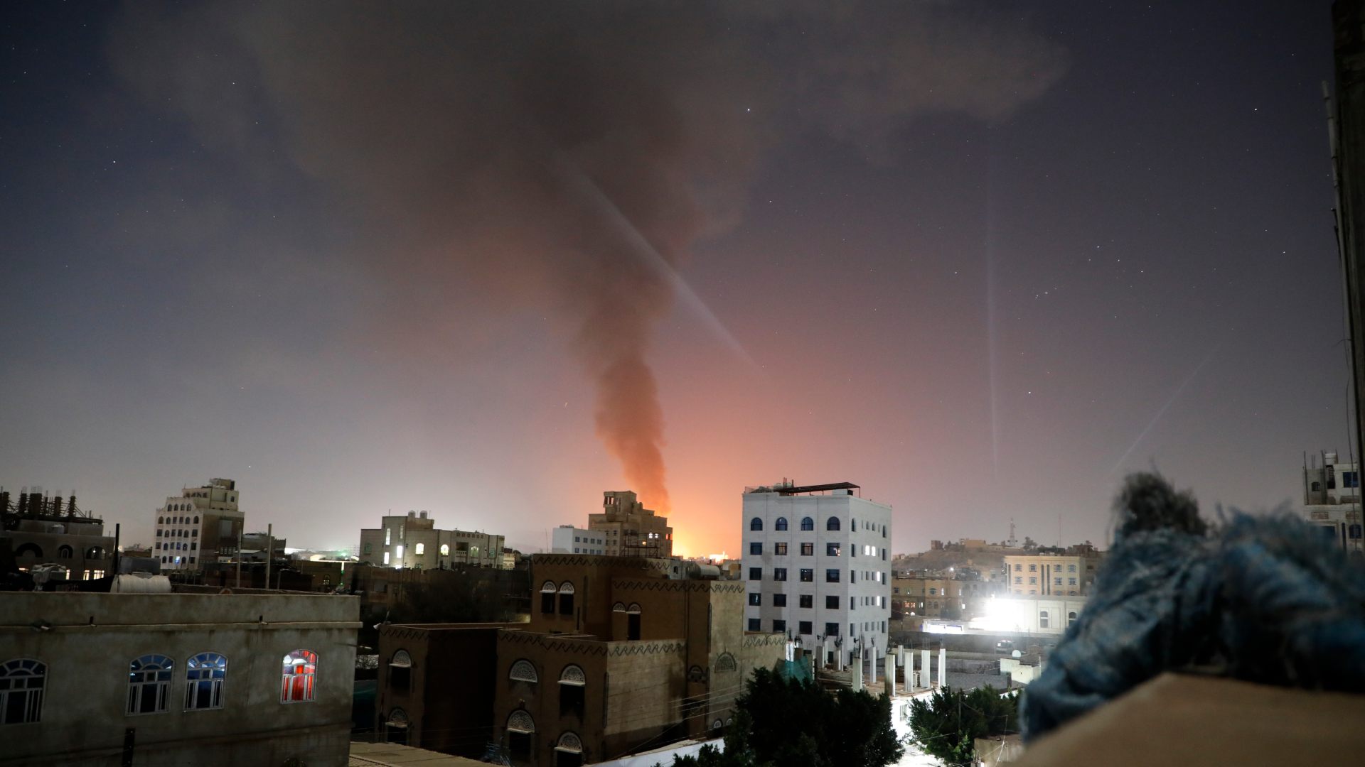 هێرشێکى پێشووى فڕۆکە جەنگییەکانى ئەمریکا بۆ سەر سەنعا. فۆتۆ: AP