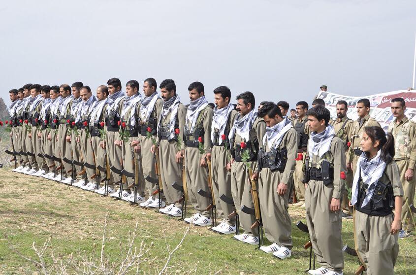 چەند پێشمەرگەیەکی سەر بە حیزبەکانی رۆژهەڵاتی کوردستان