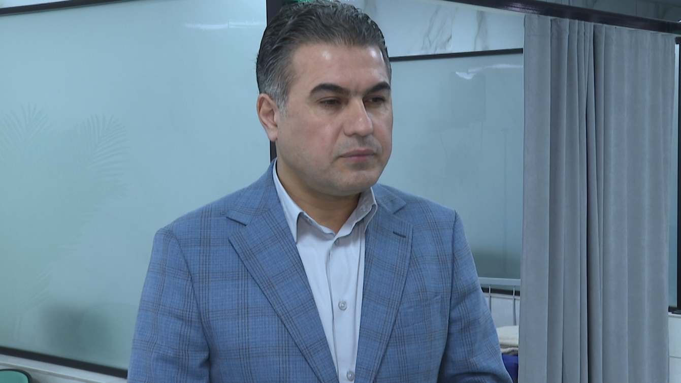 د. سورکێو لەتیف مەحمود، پزیشکی پسپۆڕی نەخۆشییەکانی دڵ و بۆرییەکانی خوێن. فۆتۆ: دانا عەبدولکەریم