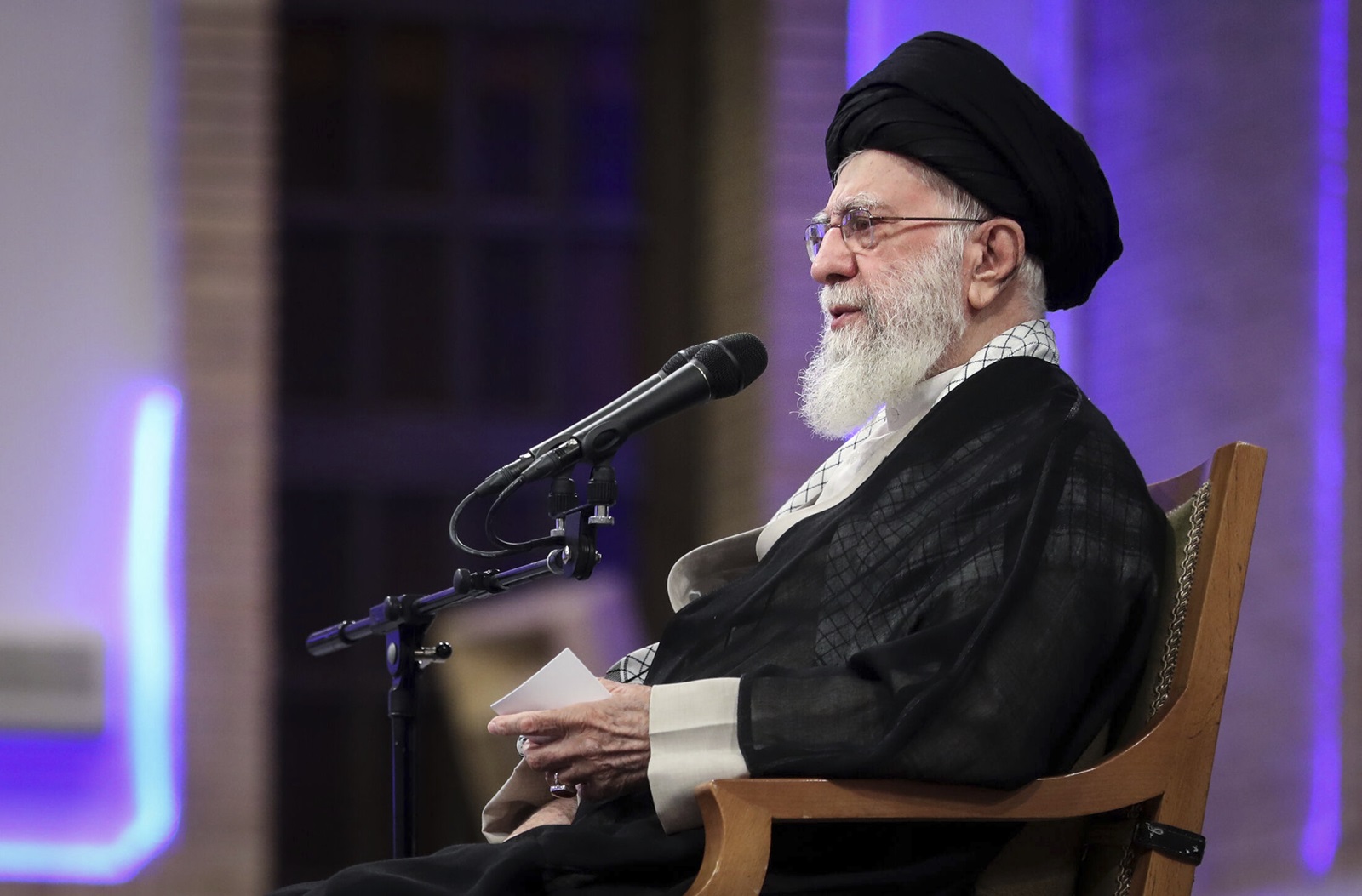عەلی خامنەیی رێبەری باڵای کۆماری ئیسلامی ئێران فۆتۆ : AP