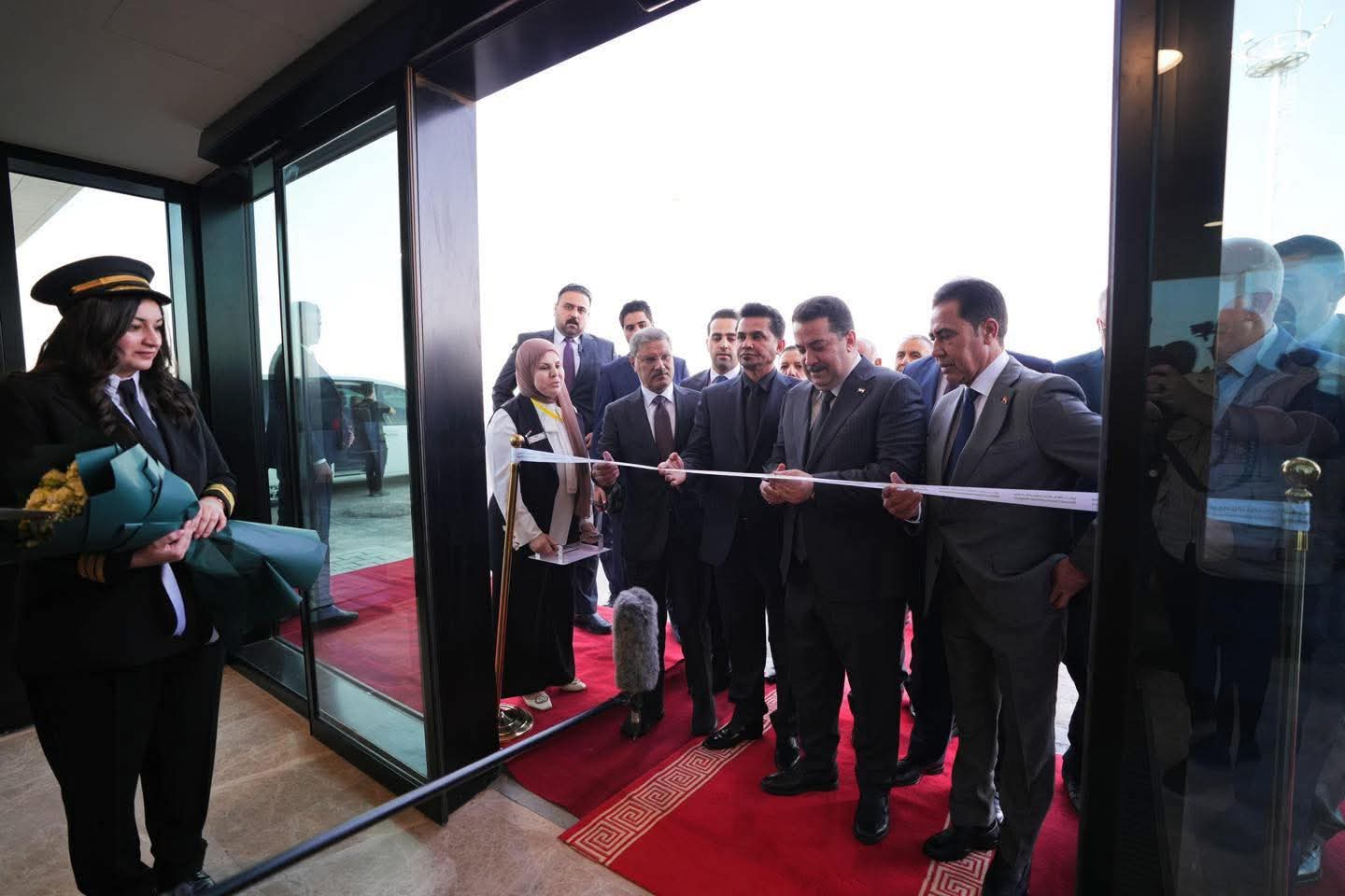 ساتی کردنەوەی فڕۆکەخانەی موسڵ لەلایەن محەمەد شیاع سودانی سەرۆکوەزیرانی عێراق