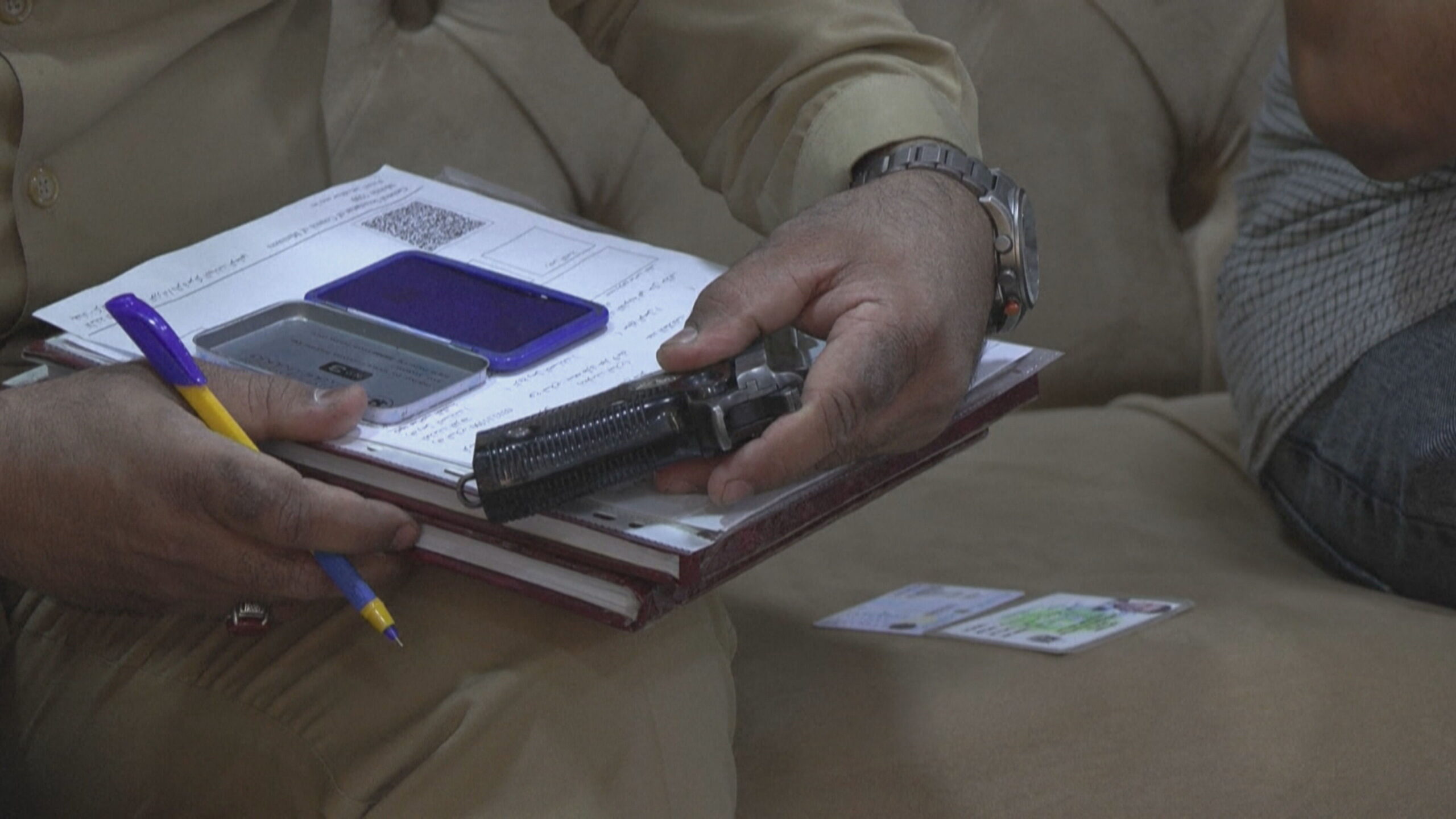 ناوەندێکی تۆمارکردنی چەک لە عێراق