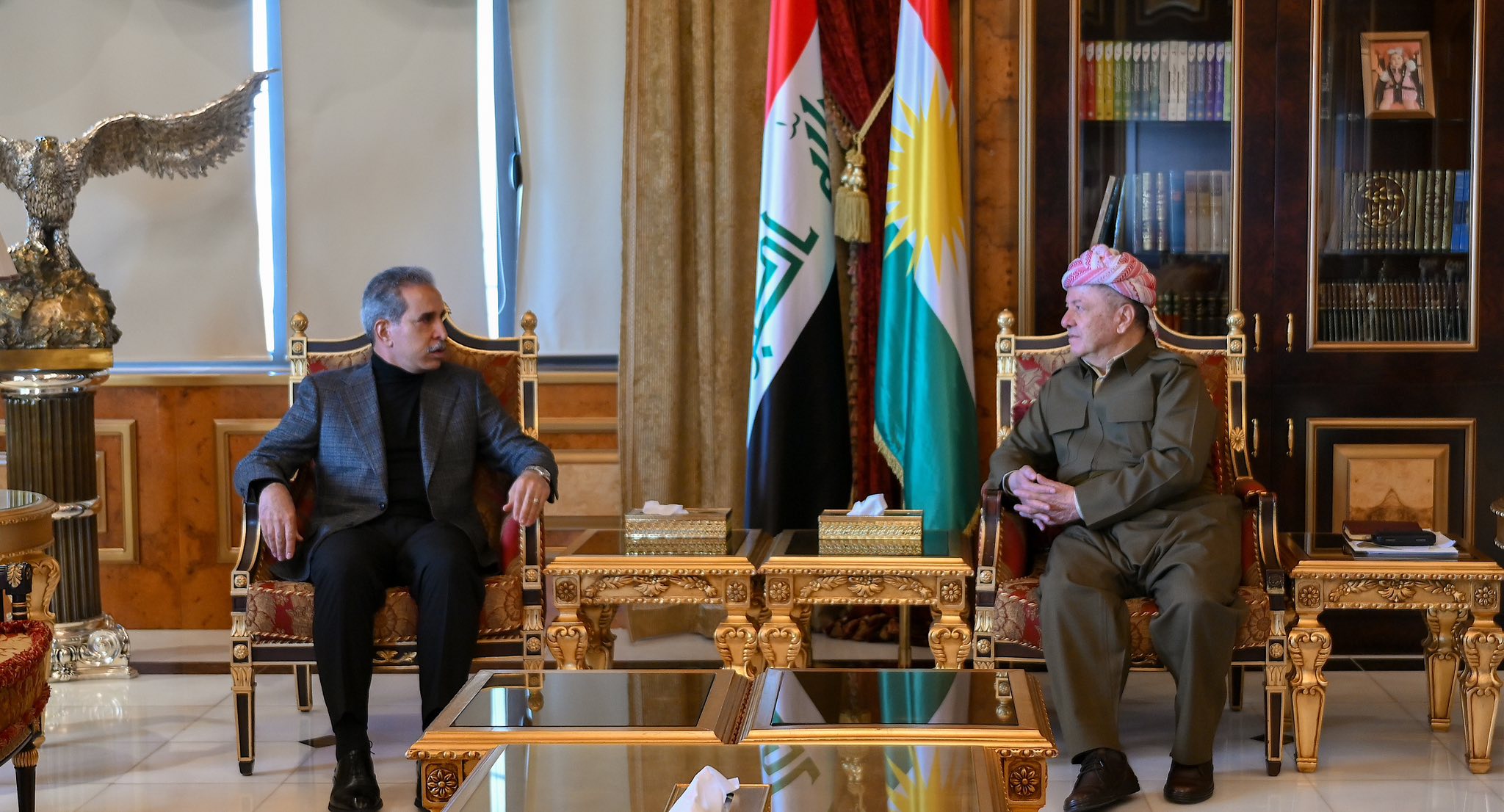 کۆبوونەوەی مەسعود بارزانی و فایەق زێدان