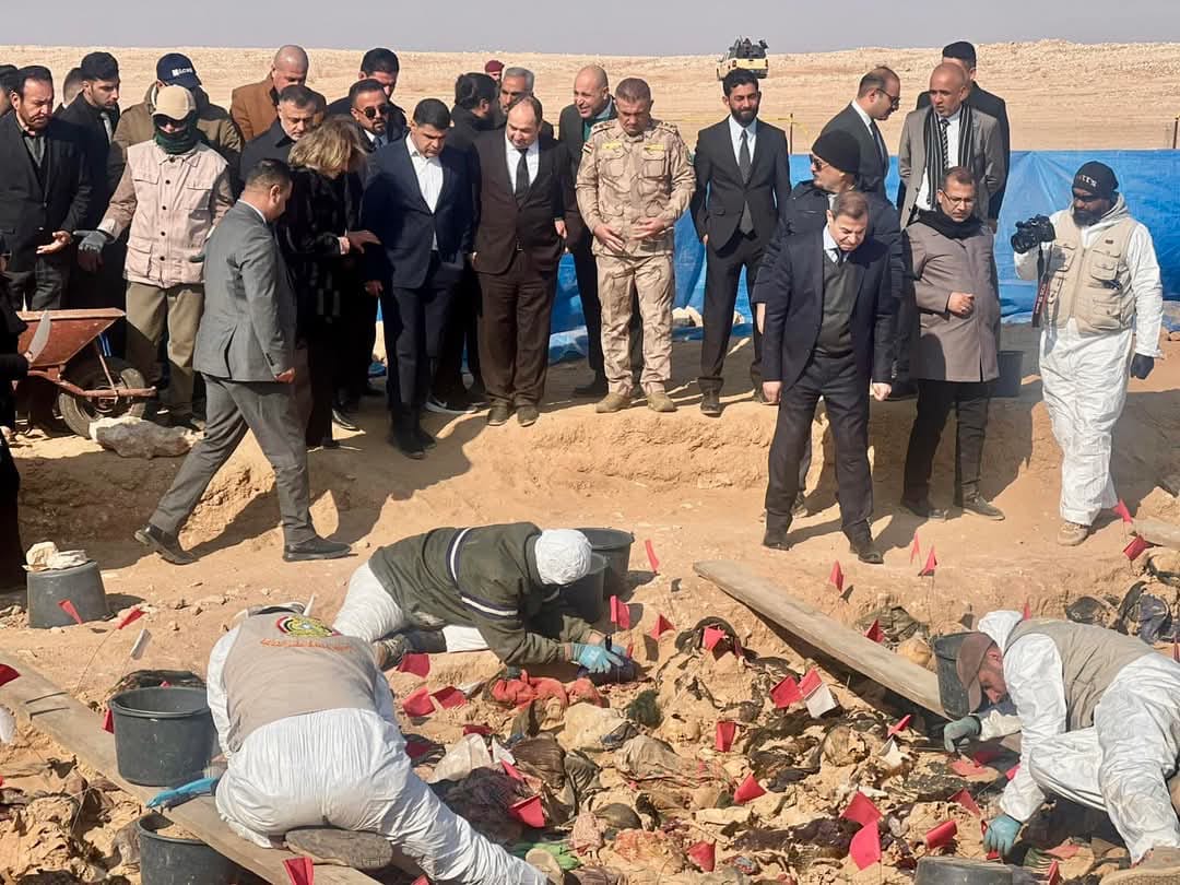 ساتی هەڵدانەوەی گۆڕێکی بە کۆمەڵی کوردانی ئەنفالکراو لە ناوچەکانی خوارووی عێراق
