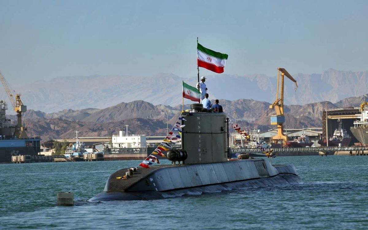 یەکێک لە ژێردەریاییەکانی ئێران لە ئاوە هەرێمایەتییەکانی ئەو وڵاتە
