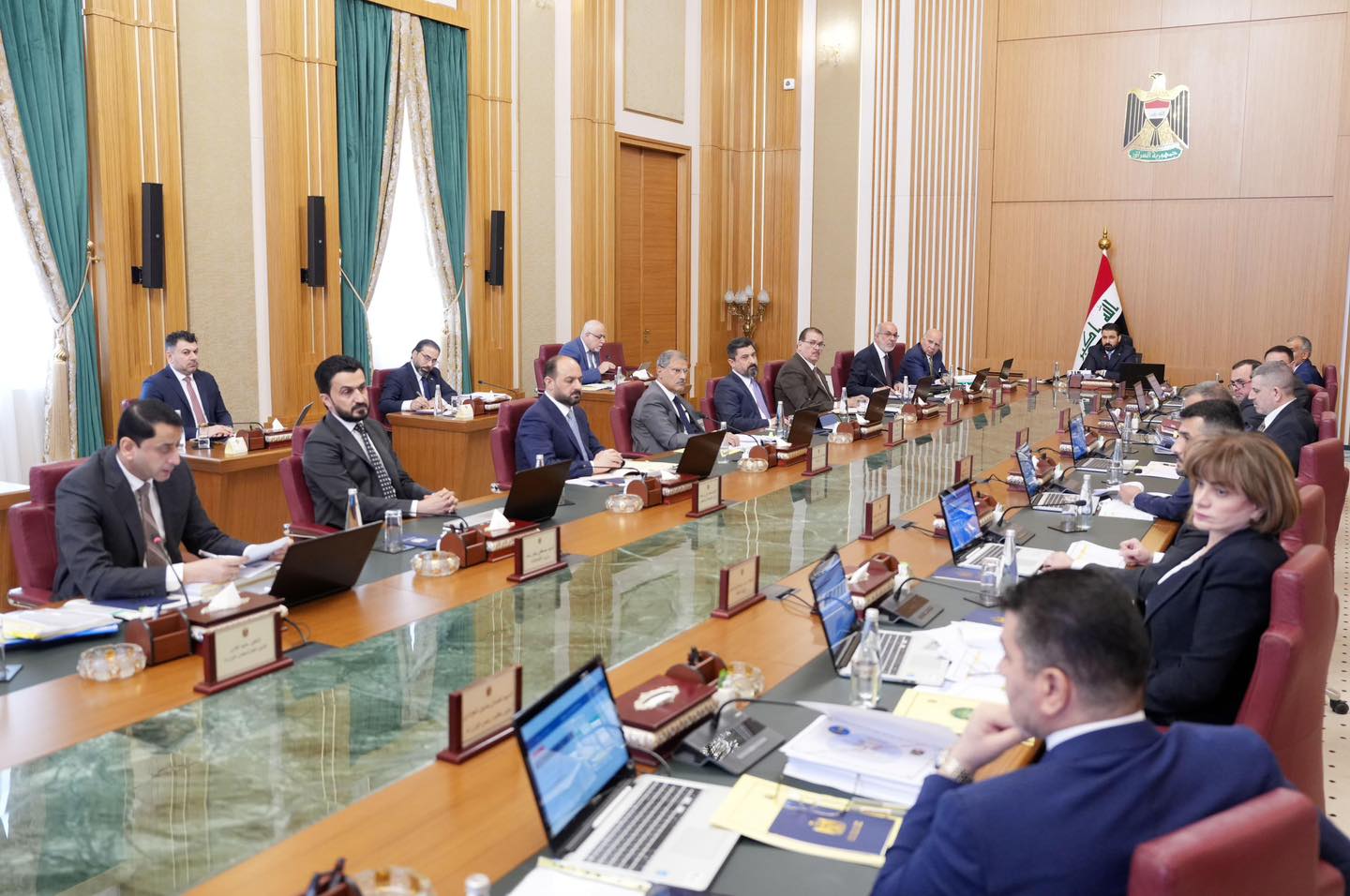 کۆبوونەوەی ئەنجوومەنی وەزیرانی عێراق، بەسەرۆکایەتی عەلی فالح زەیدی، سەرۆکی ئەنجوومەنی وەزیران، فۆتۆ: ڕاگەیاندنی ئەنجوومەنی وەزیرانی عێراق