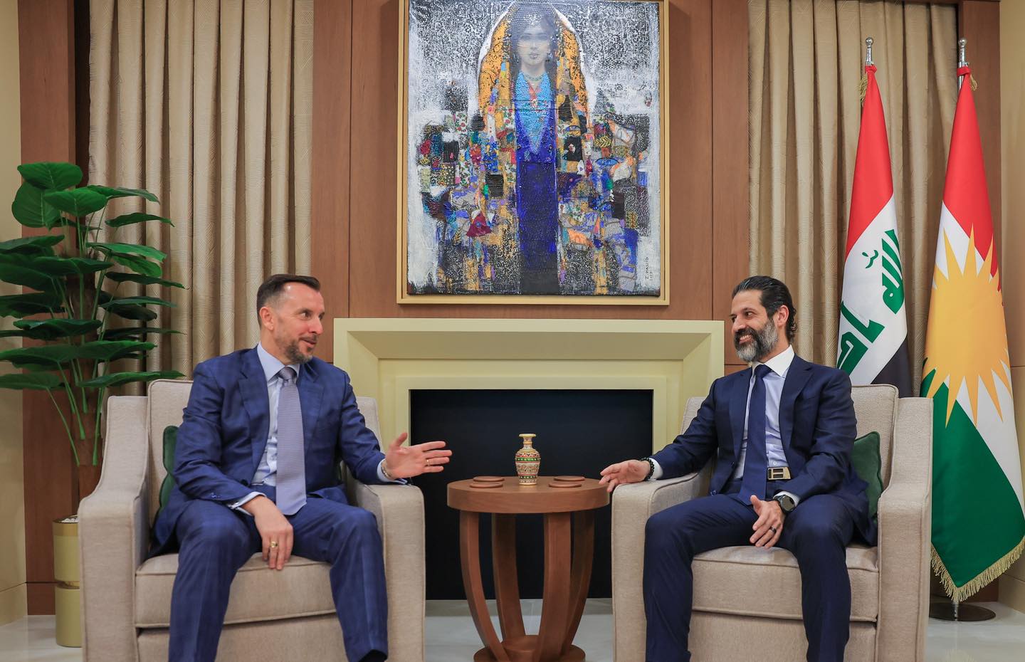 قوباد تاڵەبانی، جێگری سەرۆکوەزیرانی هەرێمی کوردستان و نیکۆڵۆ فۆنتانا، باڵیۆزی ئیتاڵیا لە عێراق