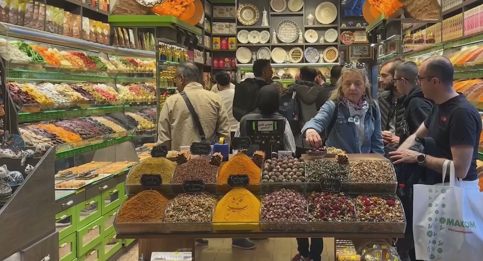 یەکێک لە بازاڕەکانی ئیستانبوڵ