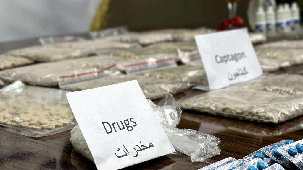 بڕێک لە ماددەی هۆشبەر کە لە لایەن بەڕێوەبەرایەتی بەرەنگاربوونەوەی مادە هۆشبەرەکانی عێراقەوە دەستی بەسەردا گیراوە