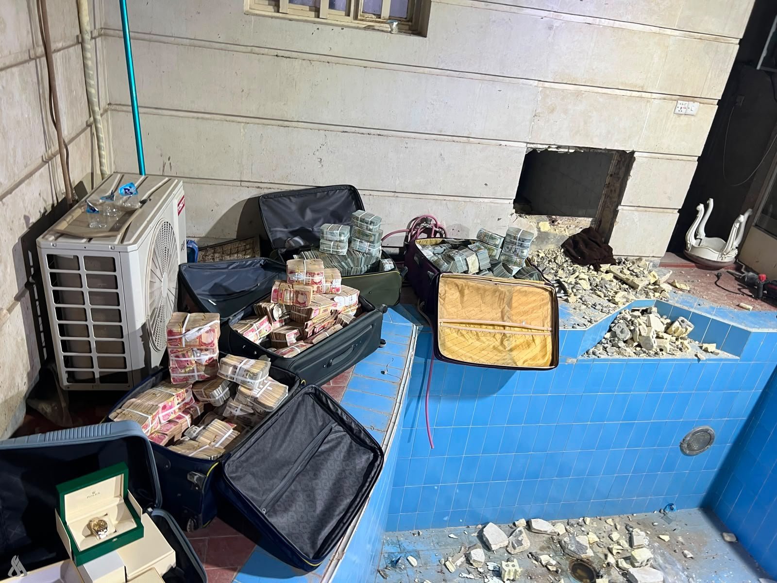 پێشبینی دەکرێت تۆڕە گەندەڵییەکانی عێراق هاوشێوەی پۆلی دۆمینە یەک لە دوای یەک بکەون