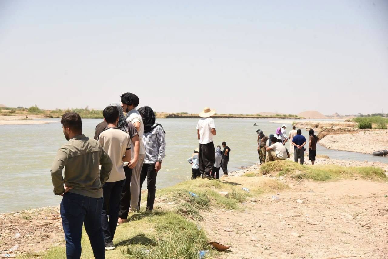 نزیکەی 15 ڕۆژە گەڕان بە دوای تەرمی ئەو گەنجەی لە ڕووباری سیروان خنکا بەردەوامە. فۆتۆ: ئەژماری ئیدارەی گەرمیان
