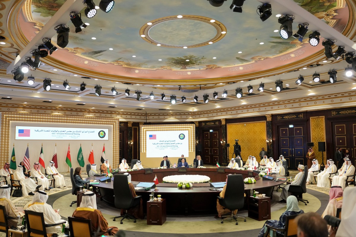 کۆبوونەوەی هاوبەشی مارکۆ ڕوبیۆ، وەزیری دەرەوەی ئەمریکا و وەزیرانی دەرەوەی وڵاتانی ئەندامی ئەنجوومەنی هاوکاریی کەنداو لە مەنامەی پایتەختی بەحرەین. فۆتۆ: AFP 