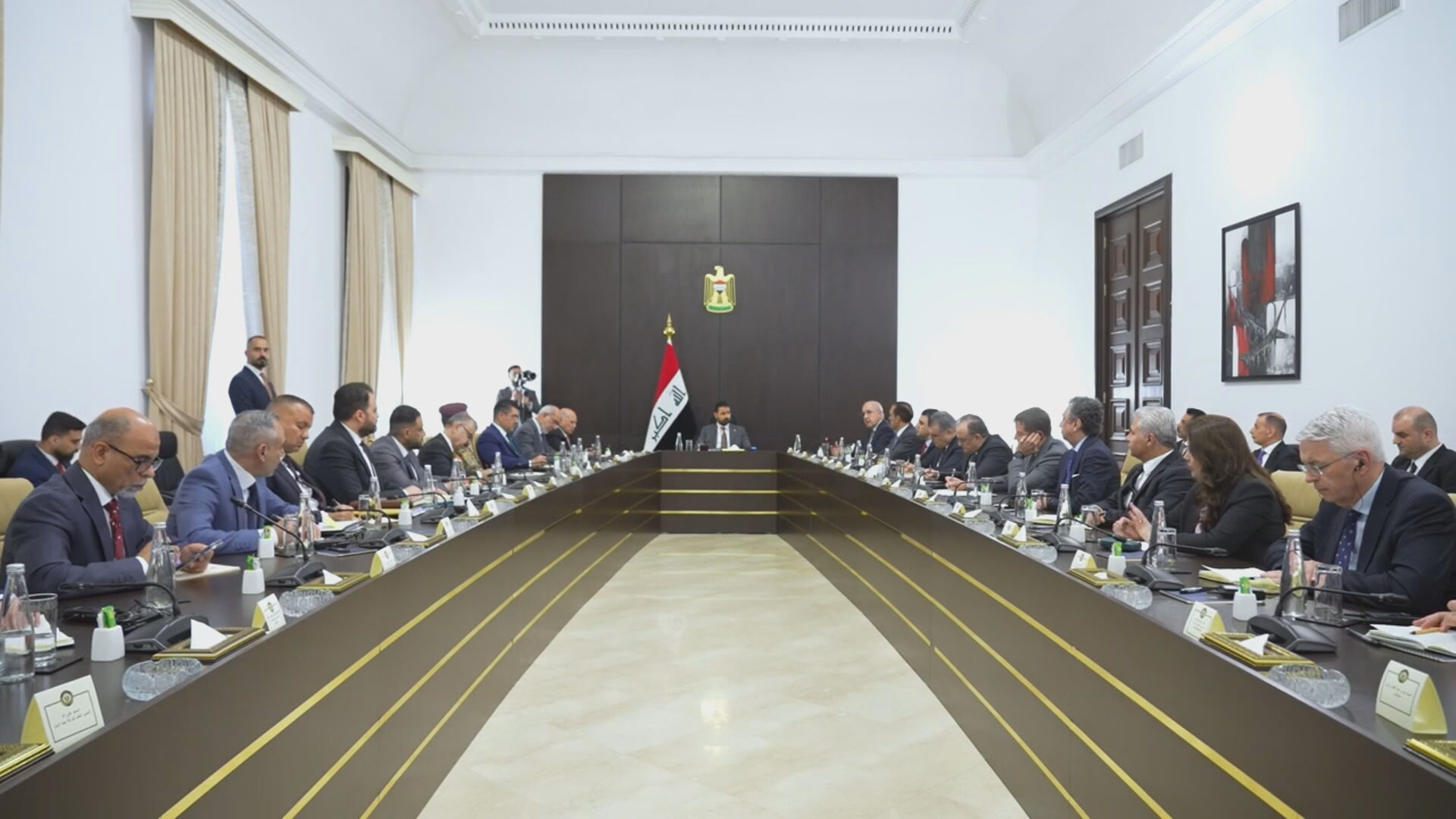 ئەنجوومەنی وزاری بۆ ئابووریی عێراق بڕیاری پێکهێنانی لیژنەیەکی هاوبەش بۆ پشکنینی دەروازەکانی هەرێم دەدات