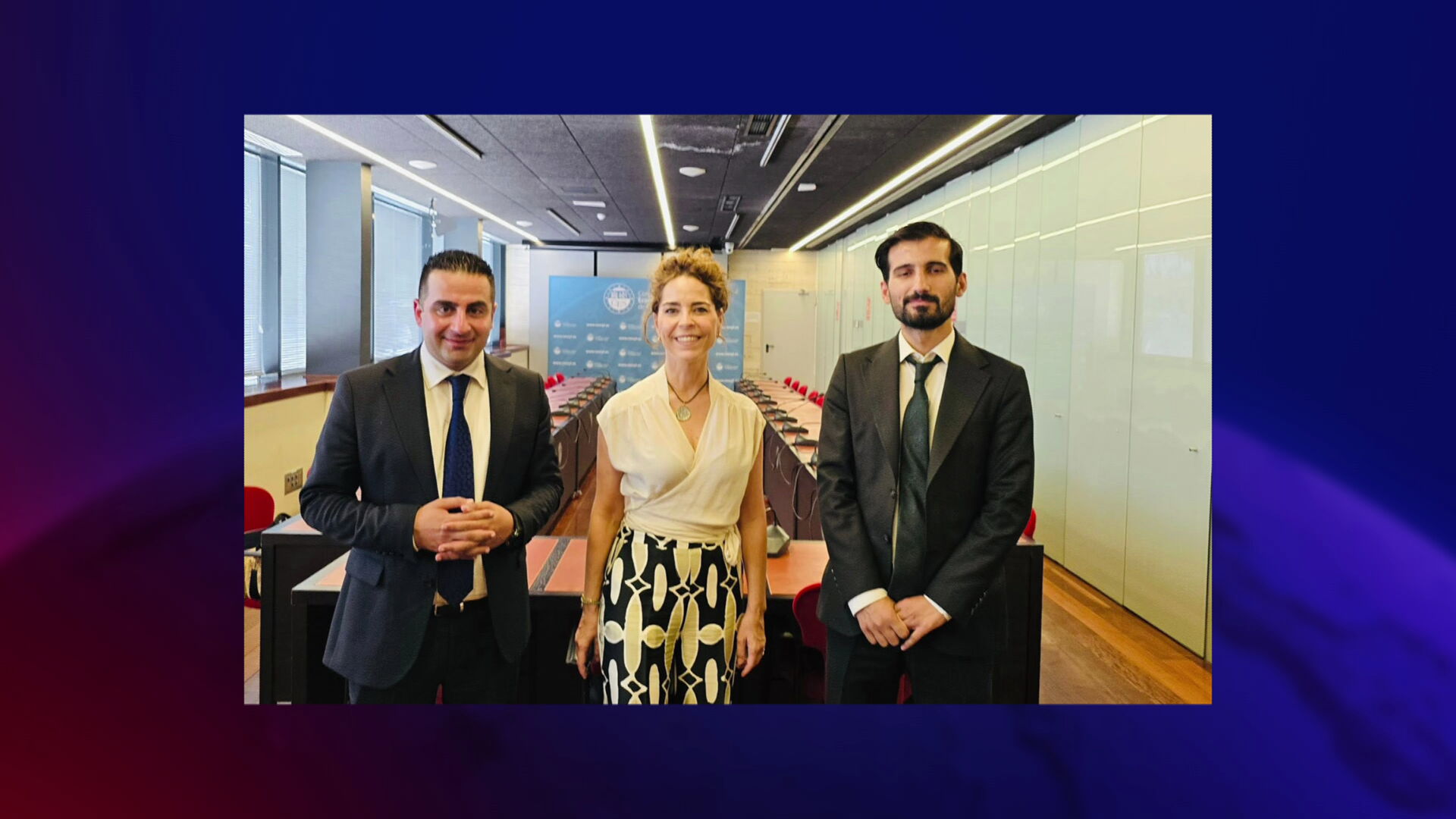 دارەوان حاجى حامید، نوێنەرى حکومەتى هەرێمى کوردستان لە ئیسپانیا، لەگەڵ نوێنەران و ڕێکخەرانی کۆڕبەندەکە لە ئیسپانیا