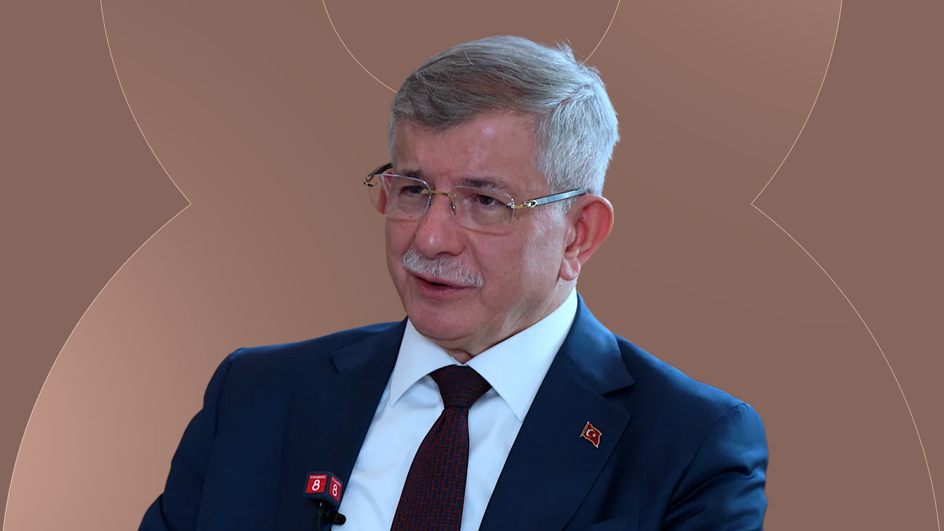 ئەحمەد داودئۆغڵو، سەرۆکی پارتی ئایندە و سەرۆکوەزیرانی پێشووی تورکیا