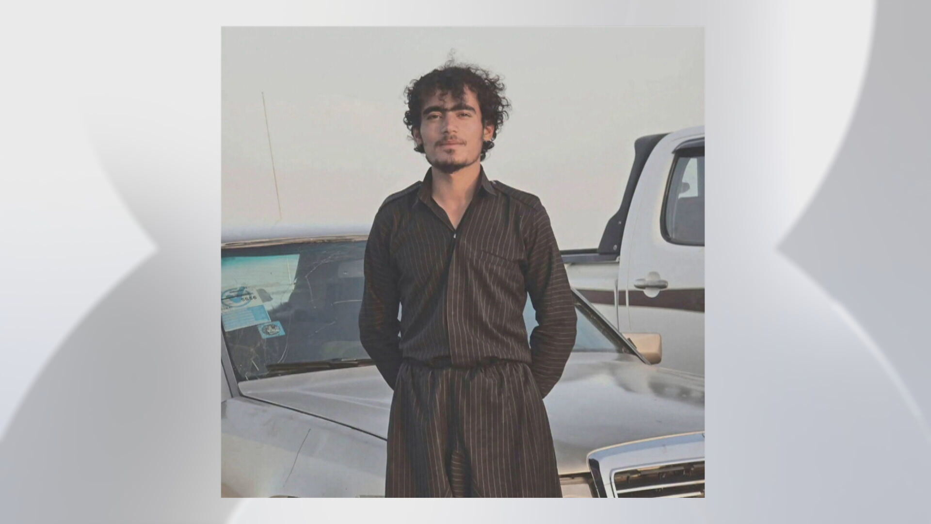 توانا وەلی، خەڵکی کفری بوو بەهۆی کێشەیەکی کۆمەڵایەتییەوە لەگەڵ خێزانەکەى چووبوونە گوندی کۆکس