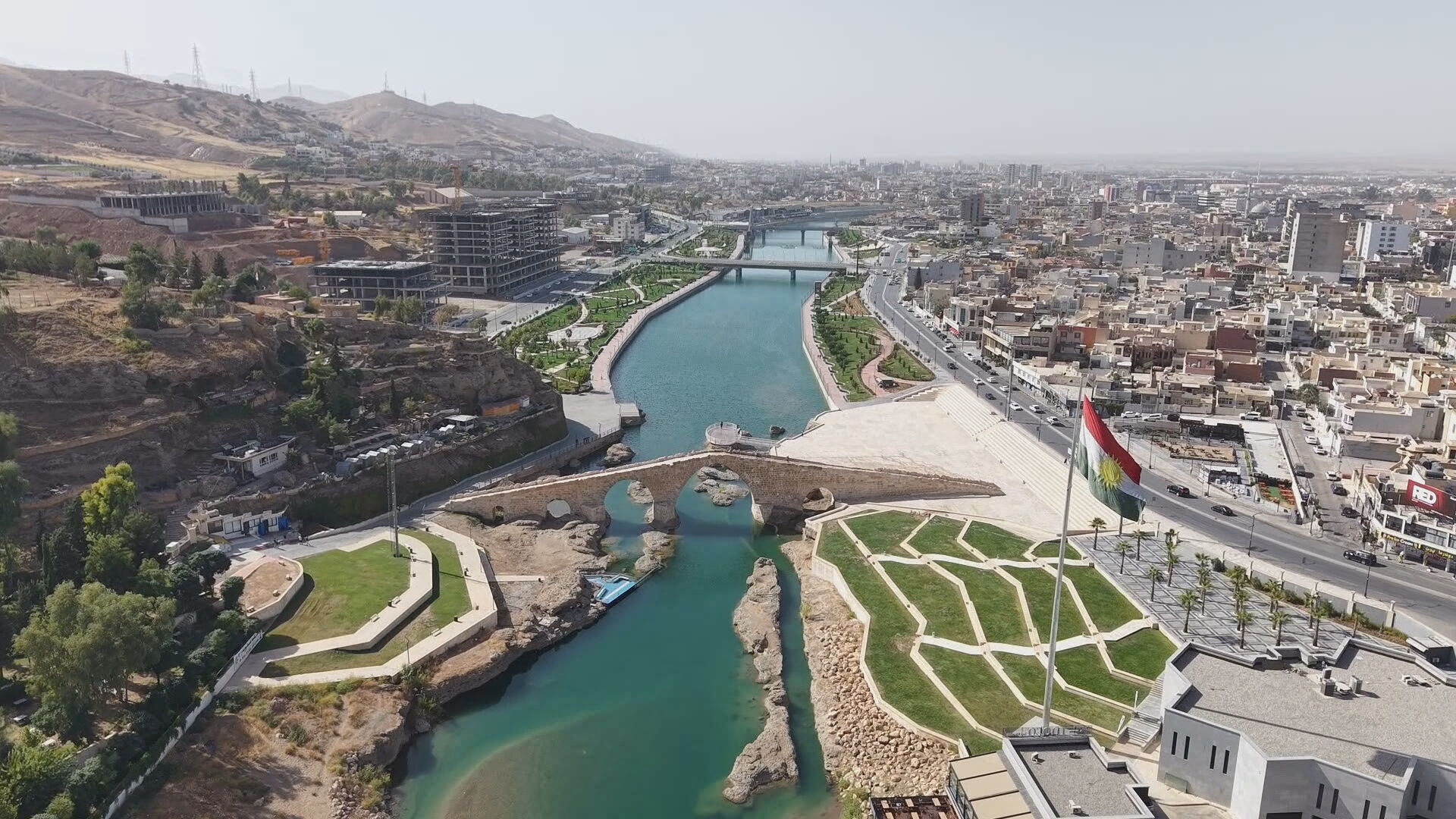 دیمەنێک لە پردی دەلال لە زاخۆ