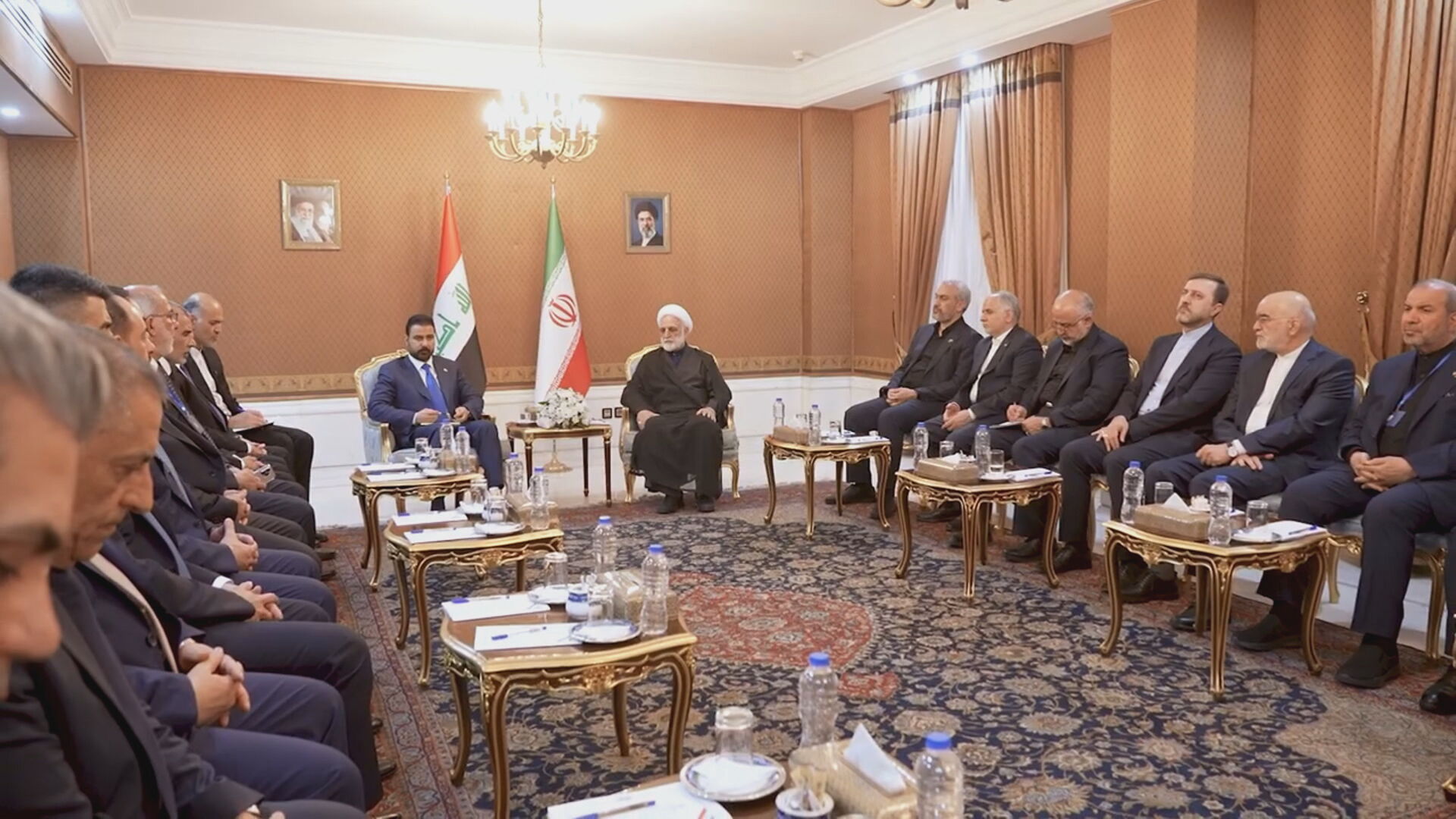عەلى زەیدى لەگەڵ سەرۆکى دەسەڵاتى دادوەرى و سەرۆکى ئەنجوومەنى شوورای ئێران کۆبووەوە